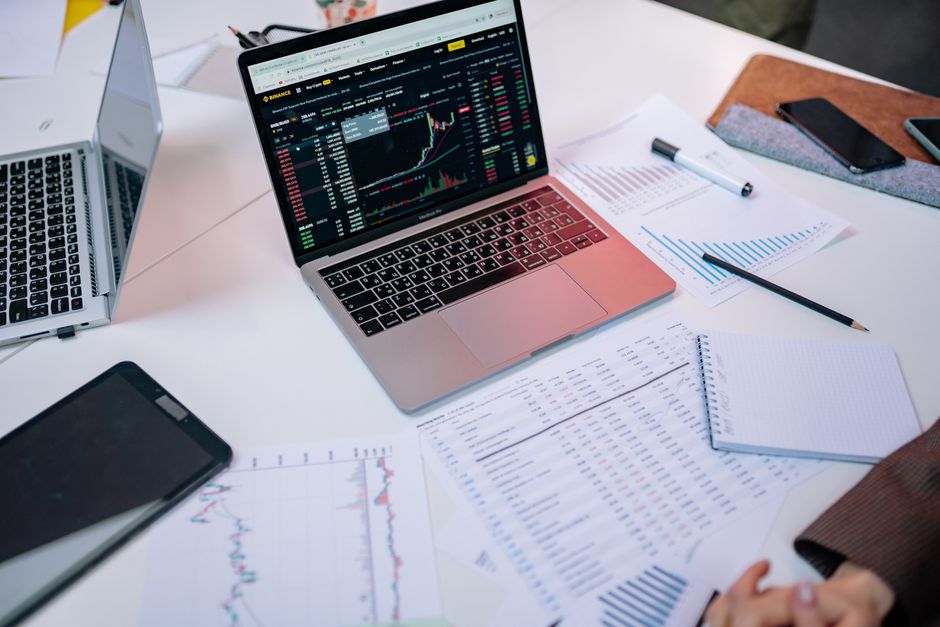 Financial services data analytics and reporting systems